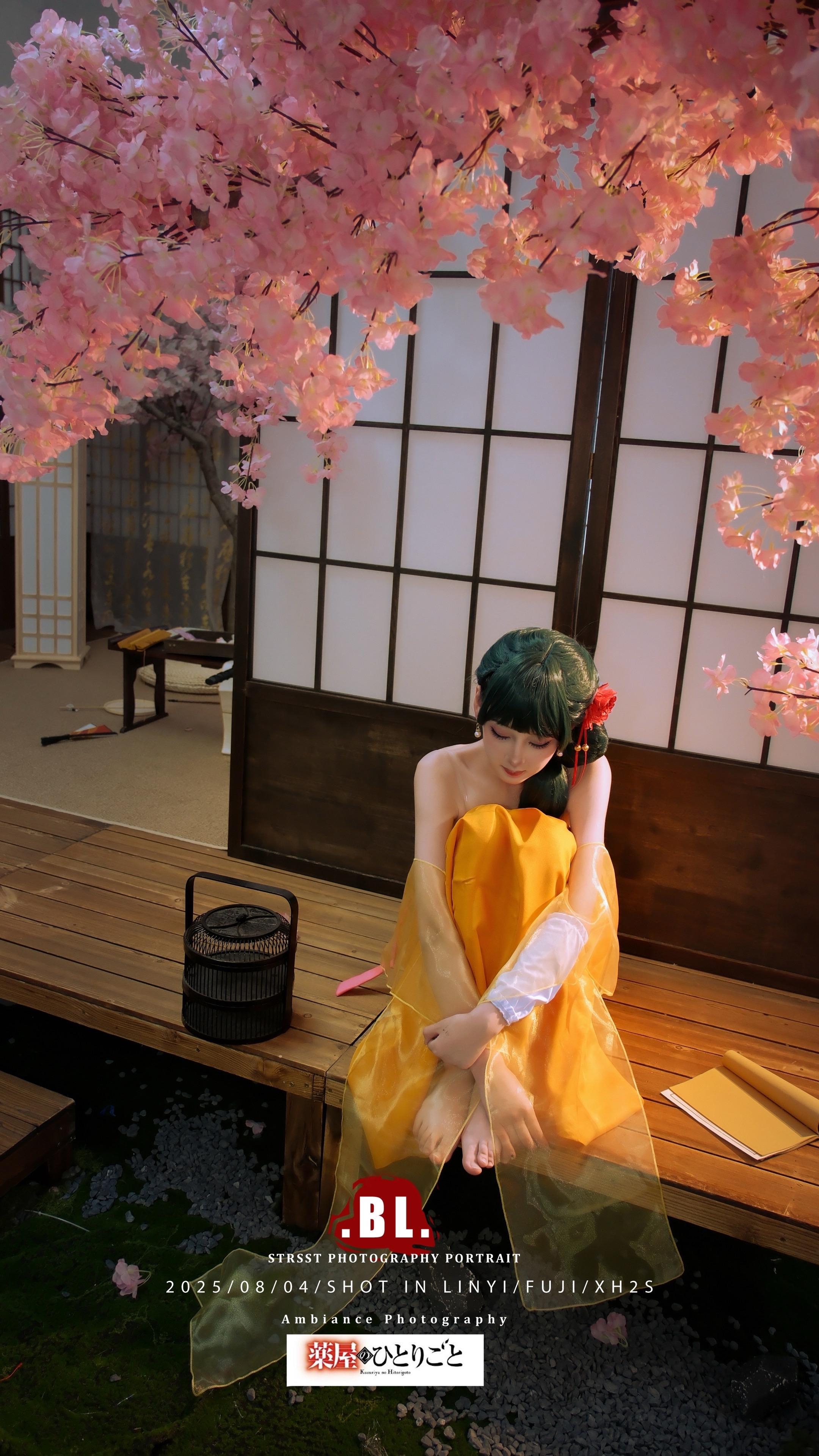 药屋少女的呢喃-猫猫。第一次拍cos，感觉真好呀。cosplay 模特小姐姐