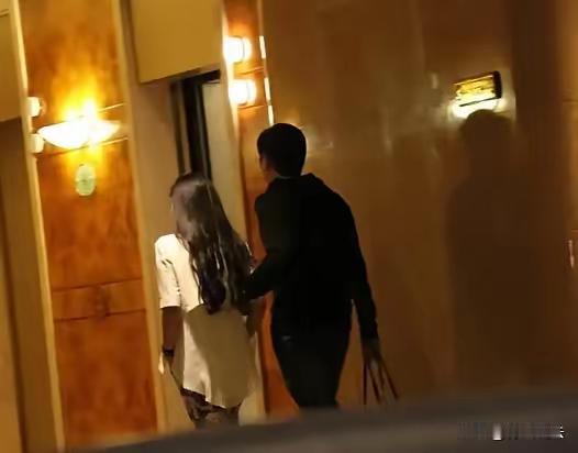 浙江宁波，一个男上司，贪恋已婚女下属的美貌，俩人竟然暗地里开展婚外情，这个领导月