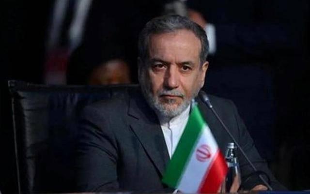 开战第8天，伊朗通报全球，美军航母被炸，特朗普向32国求助伊朗反击有明显战果，