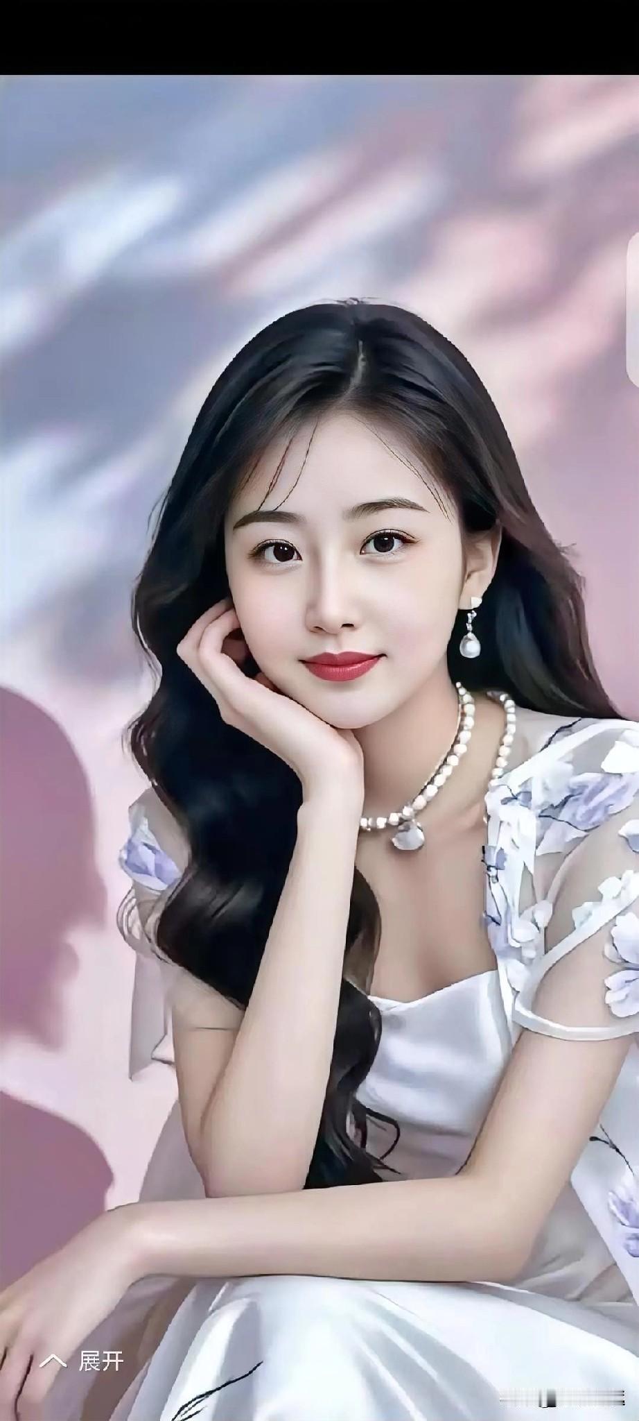 温柔优雅的少女，珍珠项链点缀，梦幻背景，尽显柔美气质。