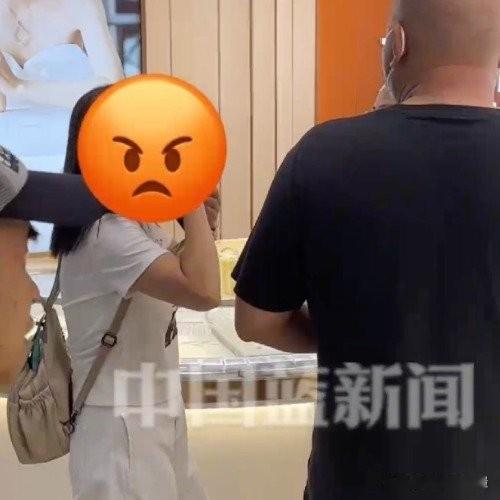 最近金价这波下跌，属实把大家惊到了。之前一路冲高，不少人高位入手，现在回头