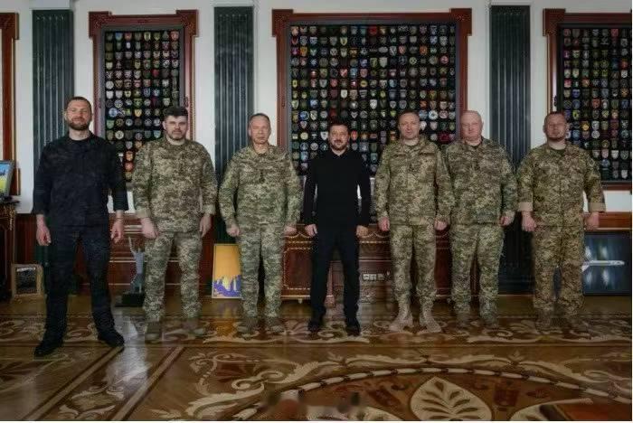 🔥🇺🇦🔱泽连斯基宣布对乌克兰武装部队领导层进行调整，相关命令将于今日签署