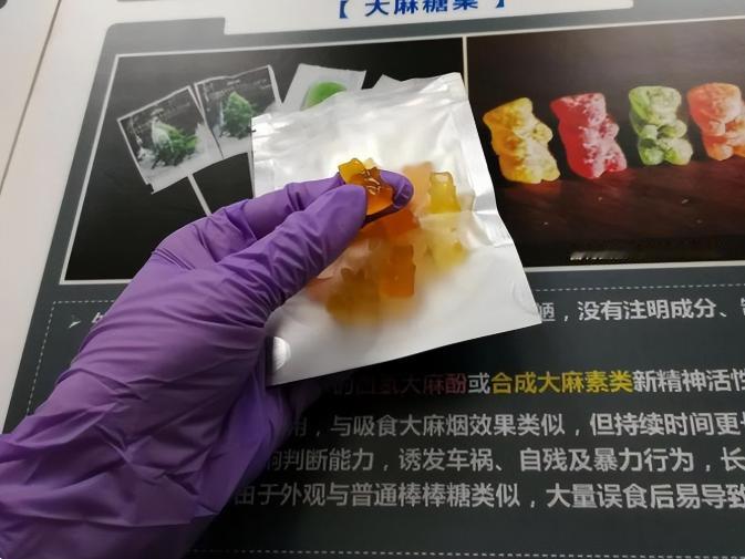 翻出产地那一行，我手都在抖。日本网友那句“打败中国指日可待”，说实话，要不是亲
