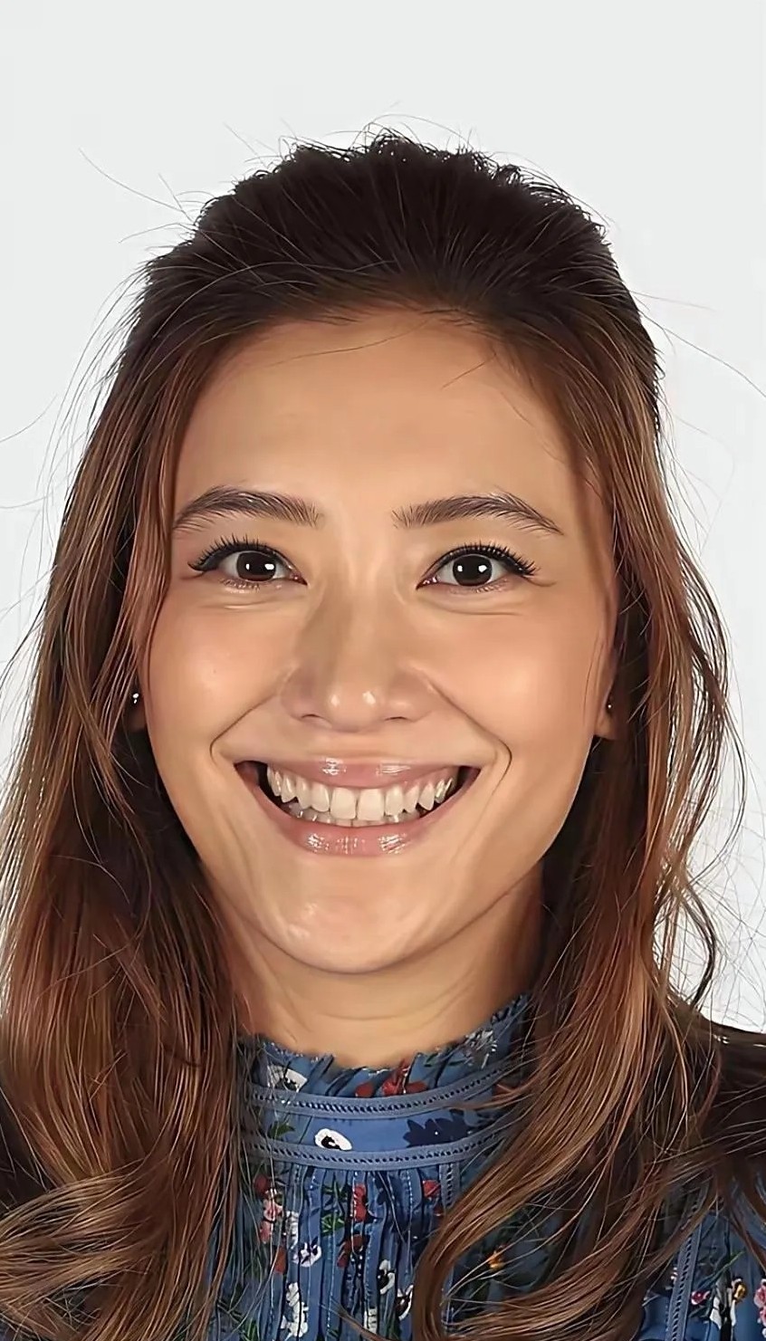 应采儿最真实外貌，明星也离不开美白