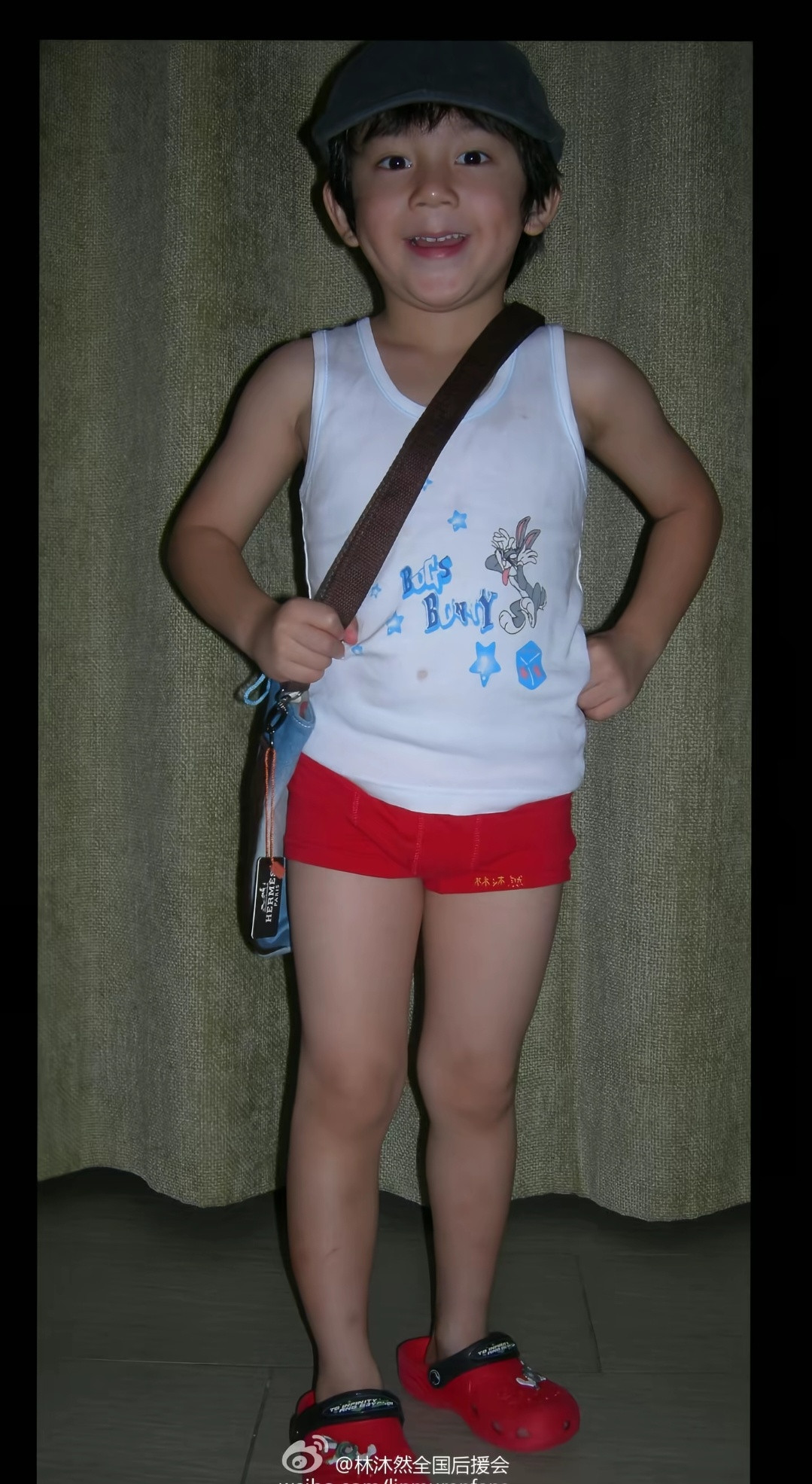 林沐然小时候内裤上怎么还缝了个名字