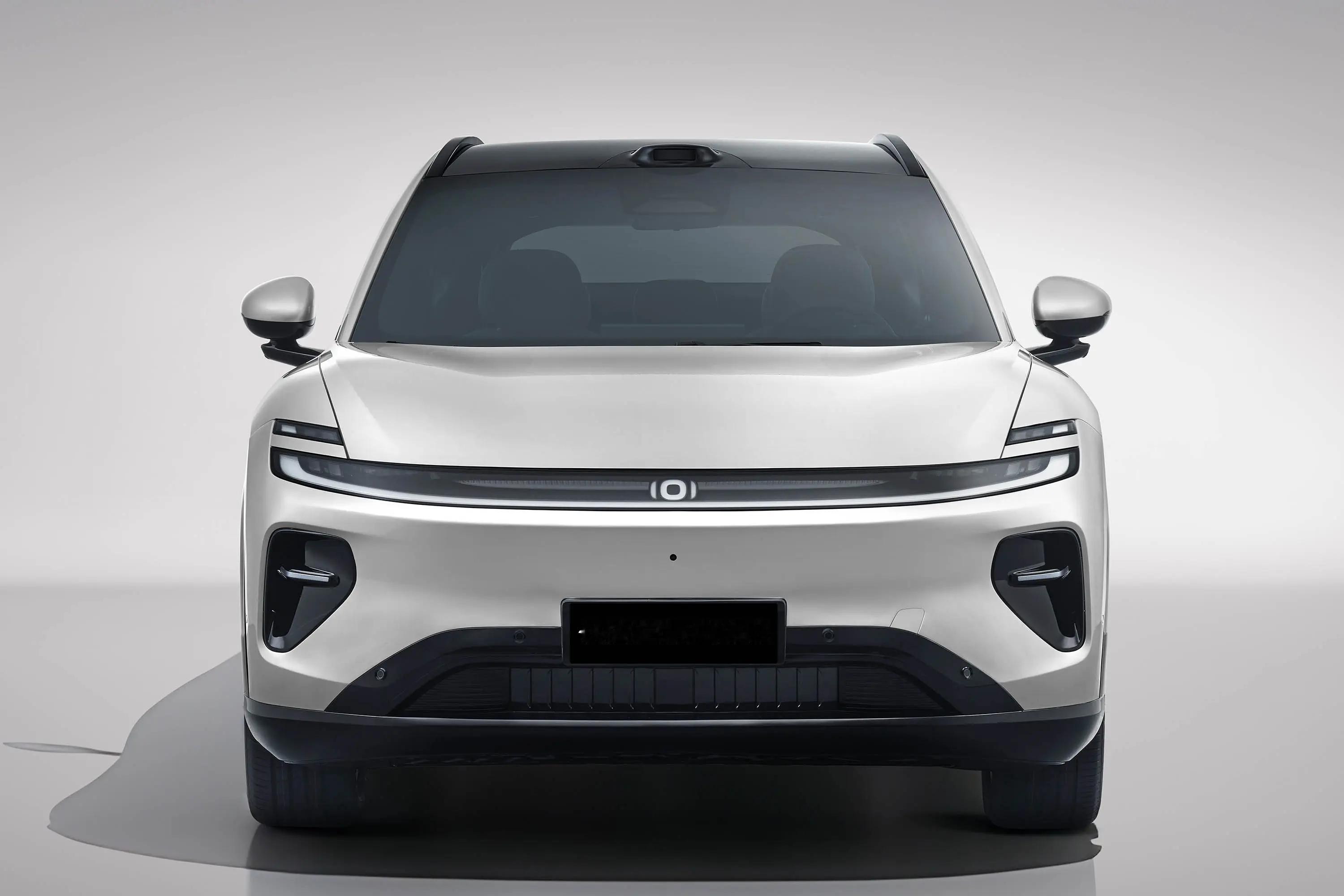 刷到长安启源Q06E的申报新消息跨界定位的纯电中型SUV，线条舒展流畅，家族贯穿