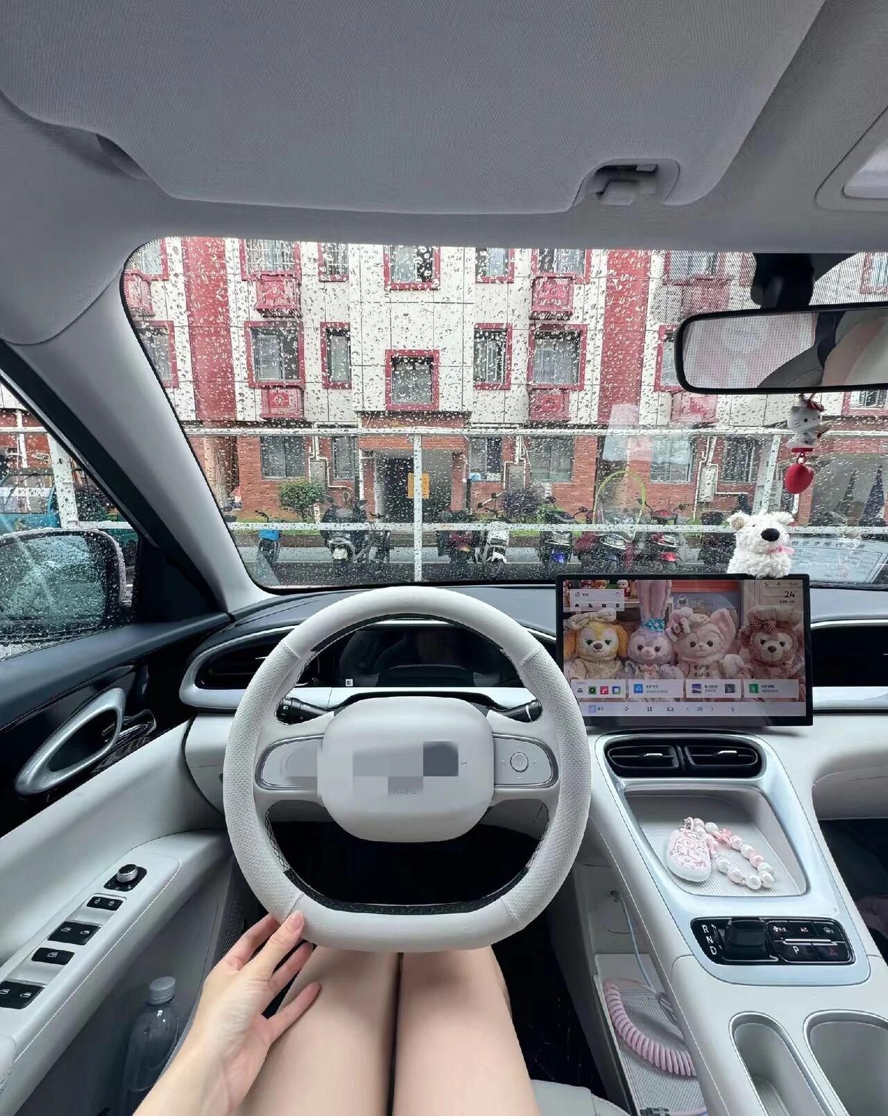 上汽大众旗下全新车型ID.ERA9X一觉醒来，车市沸腾！工信部新规落地了。国