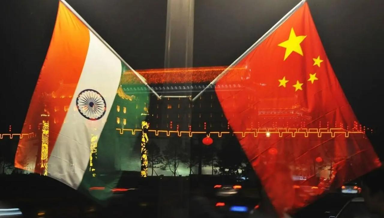 实锤回暖！印度邀华参会加直航重启中印关系不玩虚的2025年12月30