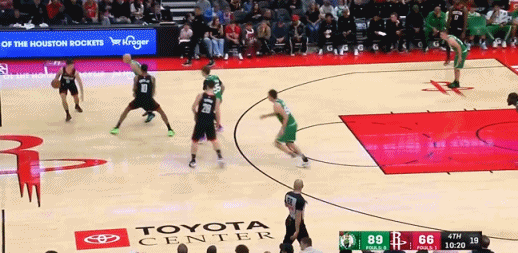 快长点心吧！这么打下去谢泼德怕是要被扫地出门了……图一：以前最拿手的三分球现