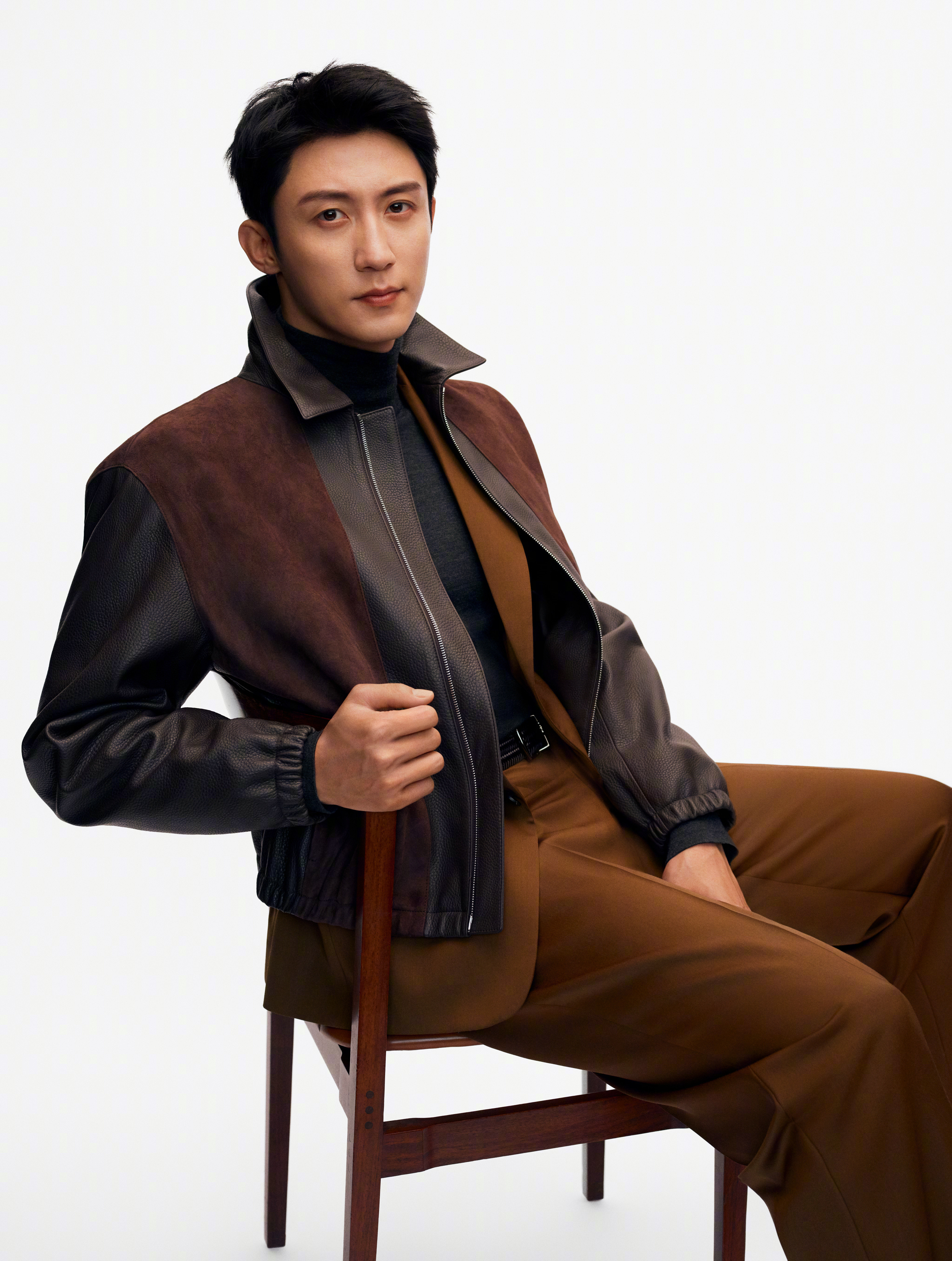 菲拉格慕FERRAGAMO官宣演员黄景瑜成为全球品牌代言人。作为实力派演员的代表