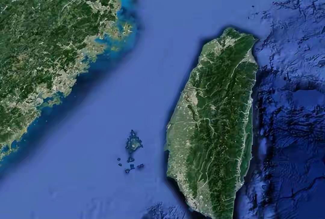 越南拿350万吨稀土，押注中美交锋，示好高市早苗。最近，越南也颁布了所谓的稀