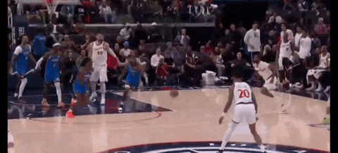 重回巅峰！哈登首节砍下17分今天快船在主场迎战西部榜首雷霆，首节结束，快船以3