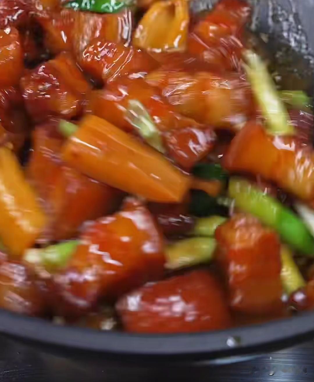 2026年7月4号，在家中学做了一道红烧肉的菜，初做菜，味道还满香。