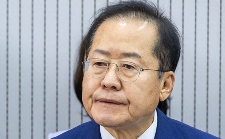 韩国前大邱市长洪准杓表示：尹锡悦毁了韩国，现在党也毁了！