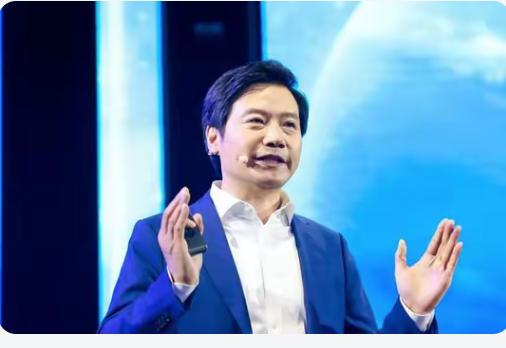 雷军年度演讲，不是新品展销，也不是个人秀场，而是小米造车的“勇气说明书”！雷军年