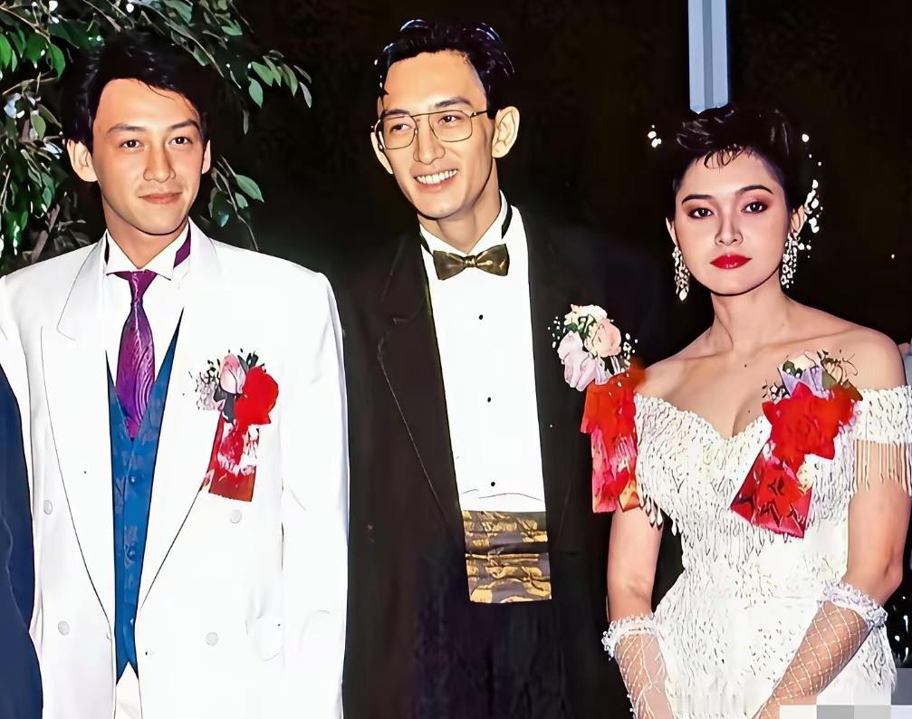谁能想到！这是90年代吴启华第一次婚礼留影🔥新娘是泰国富商千金，当年这场婚事
