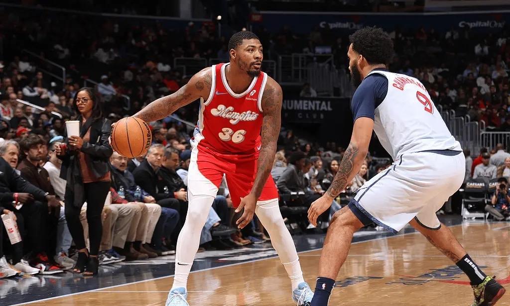 总算是来了！湖人引援没有失去对全局的掌控。在NBA记者马特普尔报道了奇才希望将