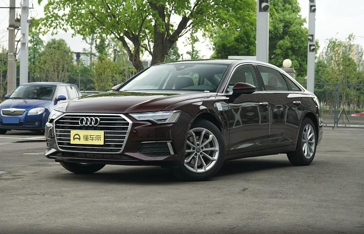 最近后台老有朋友问我：“预算20万出头，想买辆体面点的中大型轿车，二手奥迪A6L