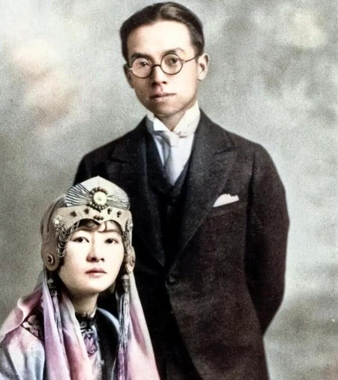 1935年冬夜，北京北总布胡同，梁思顺冲进林徽因家，当着面破口大骂：“此般才女，