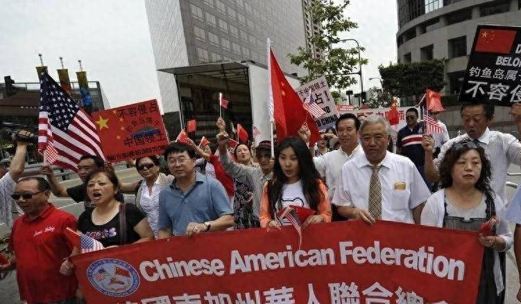 华裔为啥反华真相大揭秘天哪！你绝对想不到，有些美国华裔对