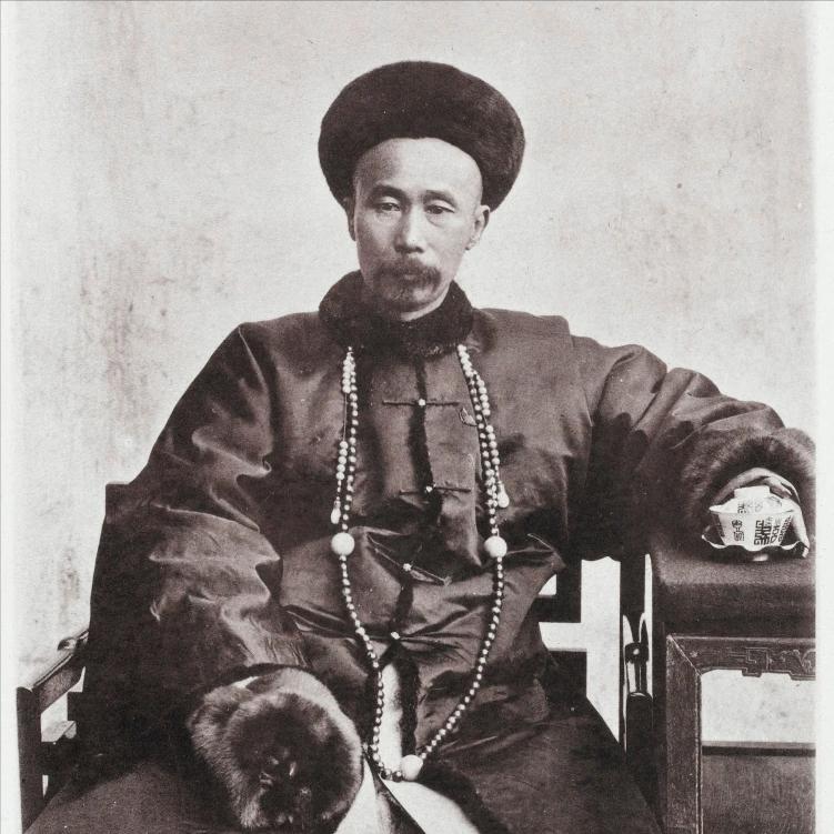 曾国藩密荐李鸿章三次，只有最后一次成功。1860年，曾国藩密荐李鸿章为江北司道