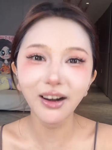 很意外，没想到韩安冉是这样的人。何婧婧说自己朋友不多，但韩安冉是其中一个，因为