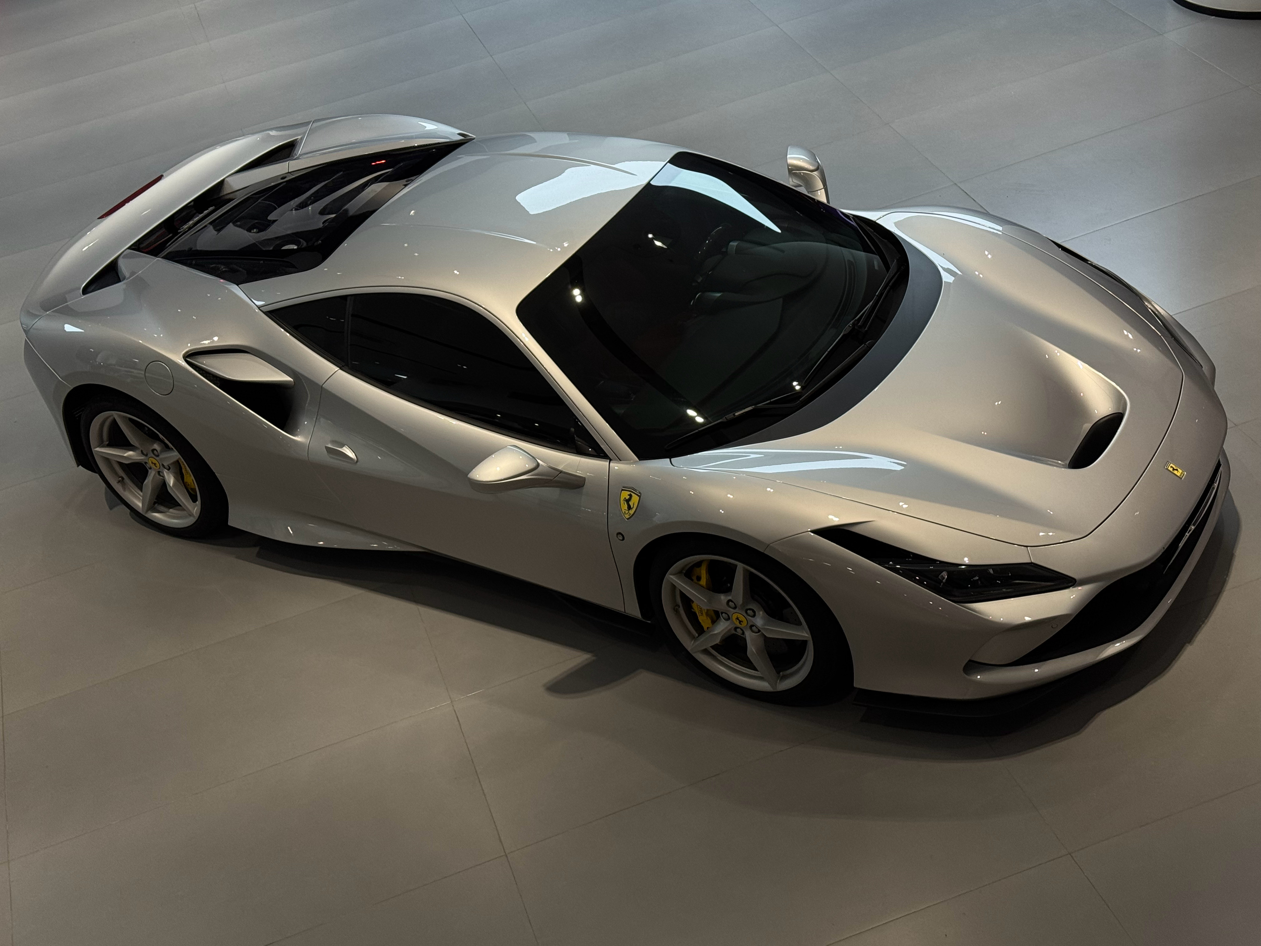 马年大家买马的热情比往年高涨再卖两台🐎第三台等待签单求购法拉利全系车型。