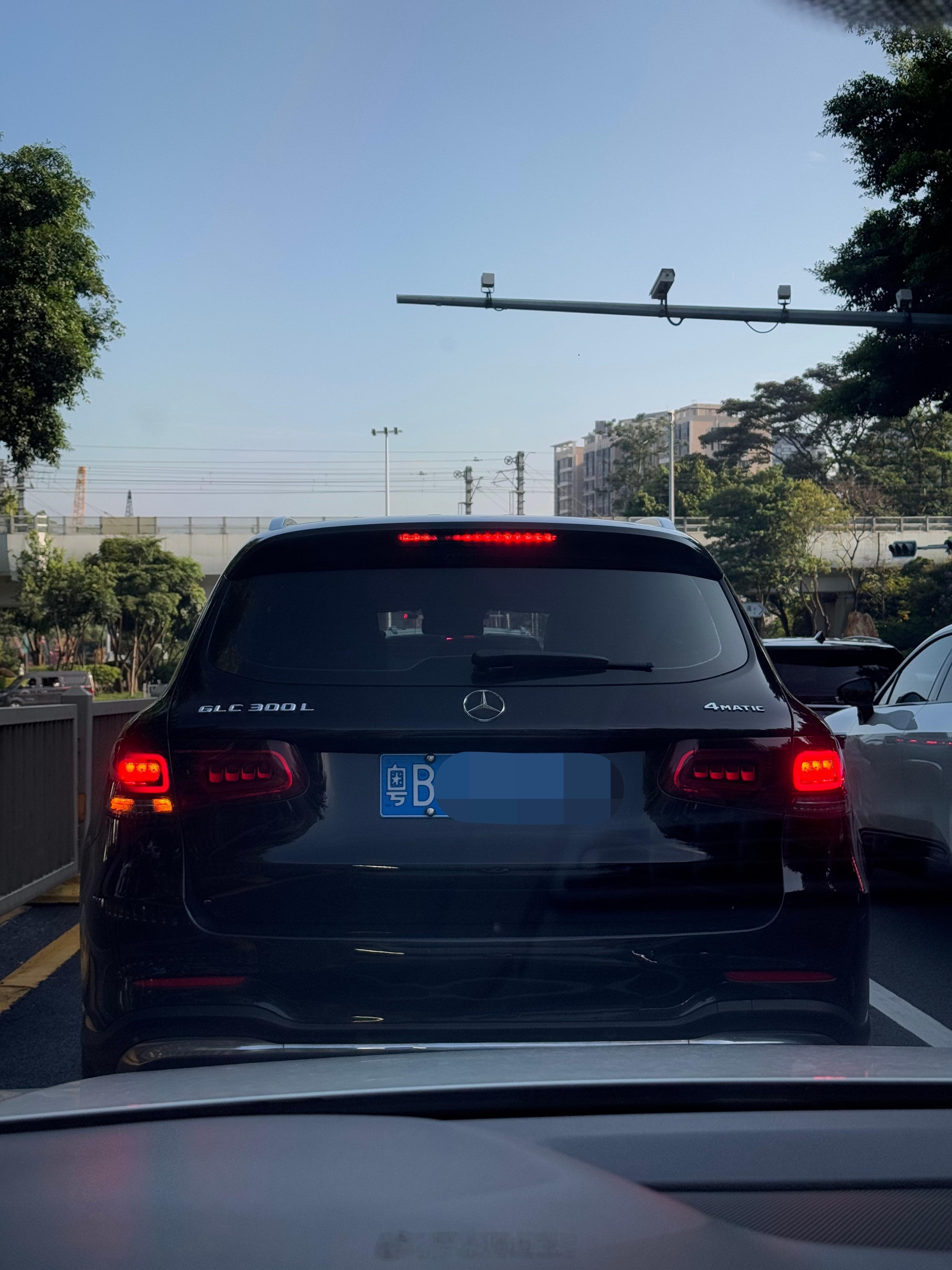 不得不说你眼前这辆奔驰GLC确实是一台好车，国际一线大佬没有大家想想中那么弱，3
