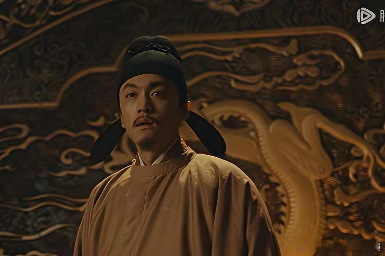 《太平年》宋兵攻到了距南唐京师的一百六十里处，南唐败了，李煜晕倒在了龙椅上！赵匡