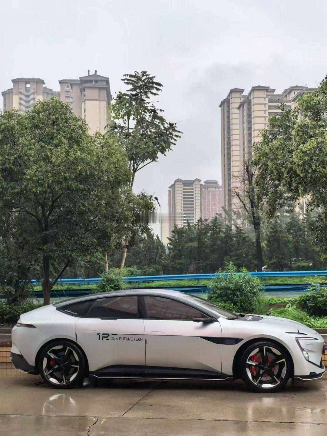 阿维塔法拉利款，出镜率还挺高[吐舌头眯眼睛笑]​​​