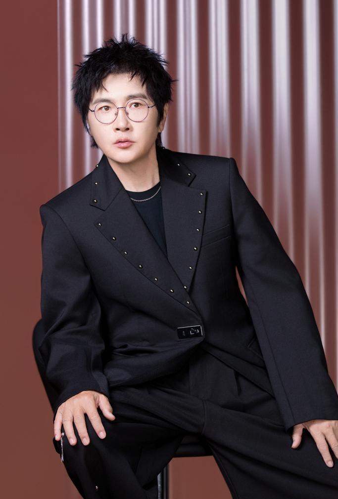 对于歌手孙楠，个人总是喜欢不起来，不是因为他年龄大了，长的不帅，也不是他唱歌