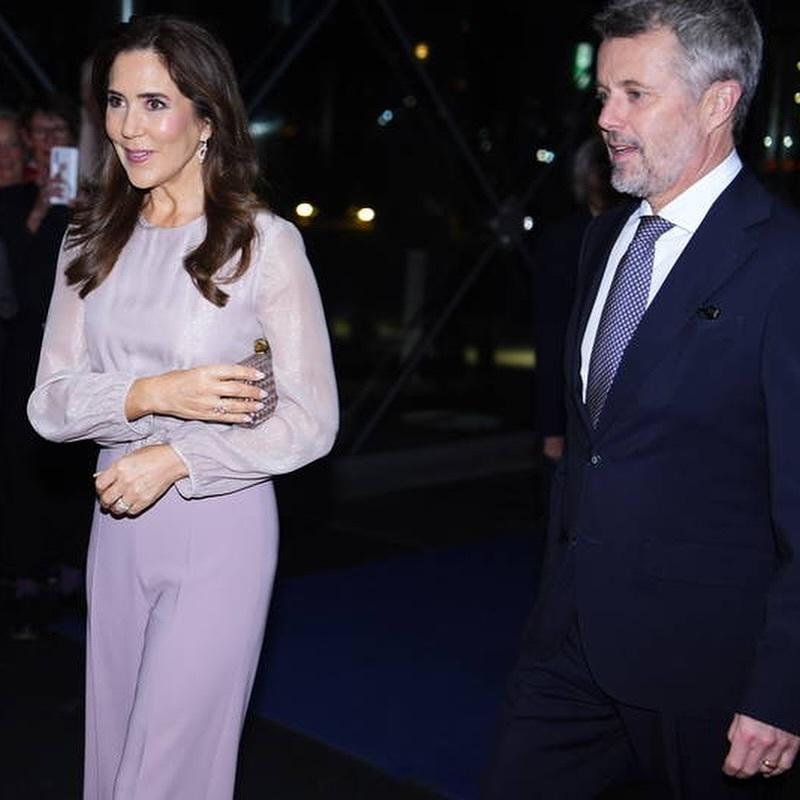 10.30丹麦国王腓特烈十世和王后玛丽出席丹麦交响乐团成立100周年的庆祝活动