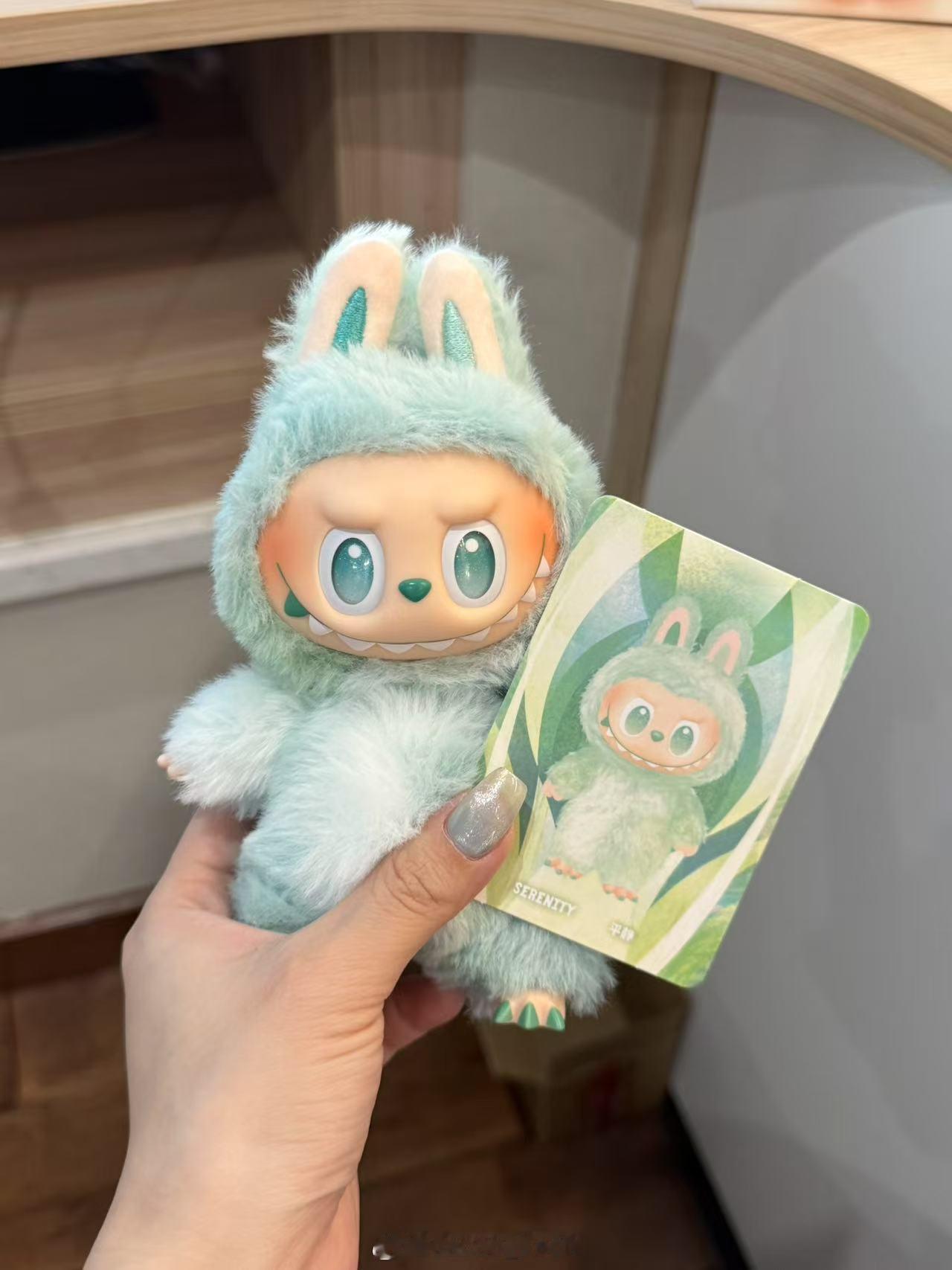 妈妈说我的labubu光着身体太寒碜还光着身体呢现在是补货了可是吧也是一