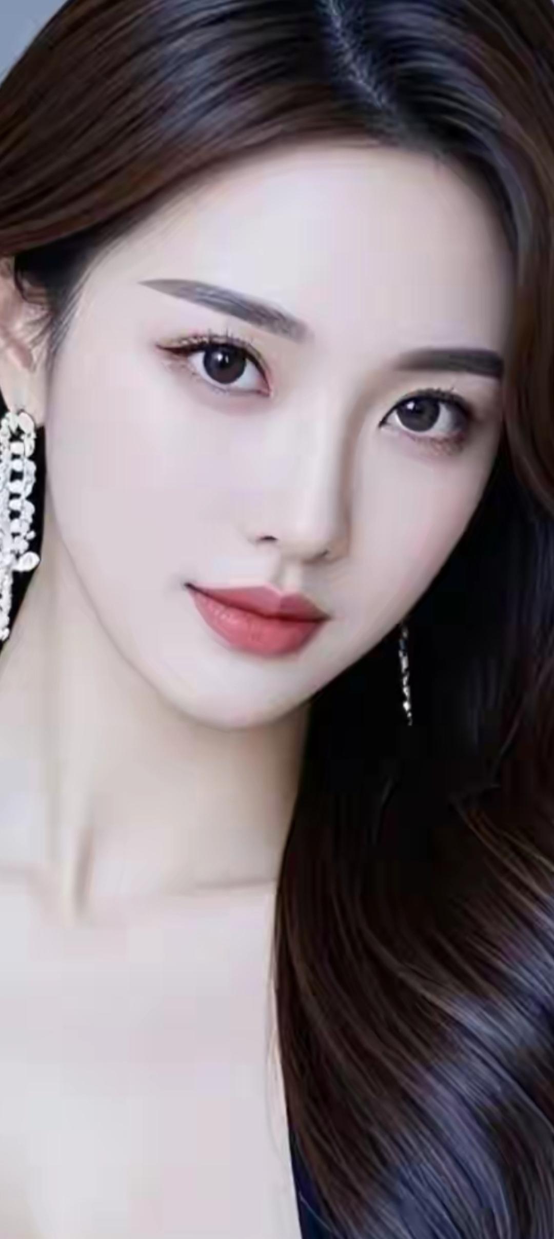 优雅气质，迷人眼眸，时尚耳饰，完美妆容