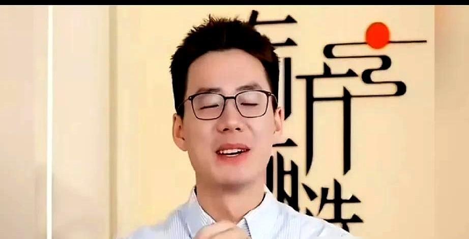 东方甄选顿顿事件引发的不可思议！顿顿被曝效仿董宇辉拿捏粉丝力量，公司紧急灭火