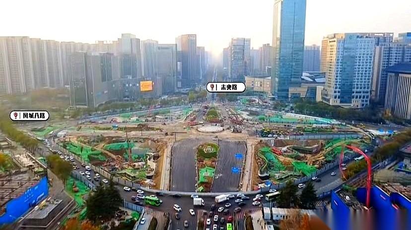 好家伙，那个天天早上堵得我怀疑人生的张家堡转盘，要被铲平了！是的，你没看错，整