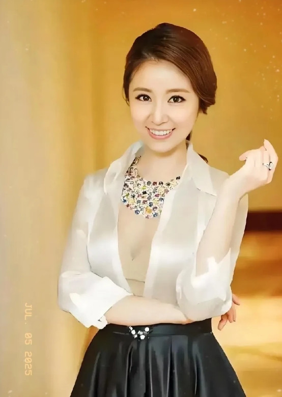 林心如又上热搜大家咋都想让她歇会儿？早几天林心如和霍建华一起参加了一个活