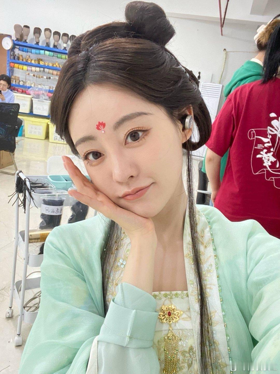 这跟和祝绪丹谈恋爱有什么区别祝绪丹就是我的理想女友！非遗晚会上跳舞惊艳全场，对