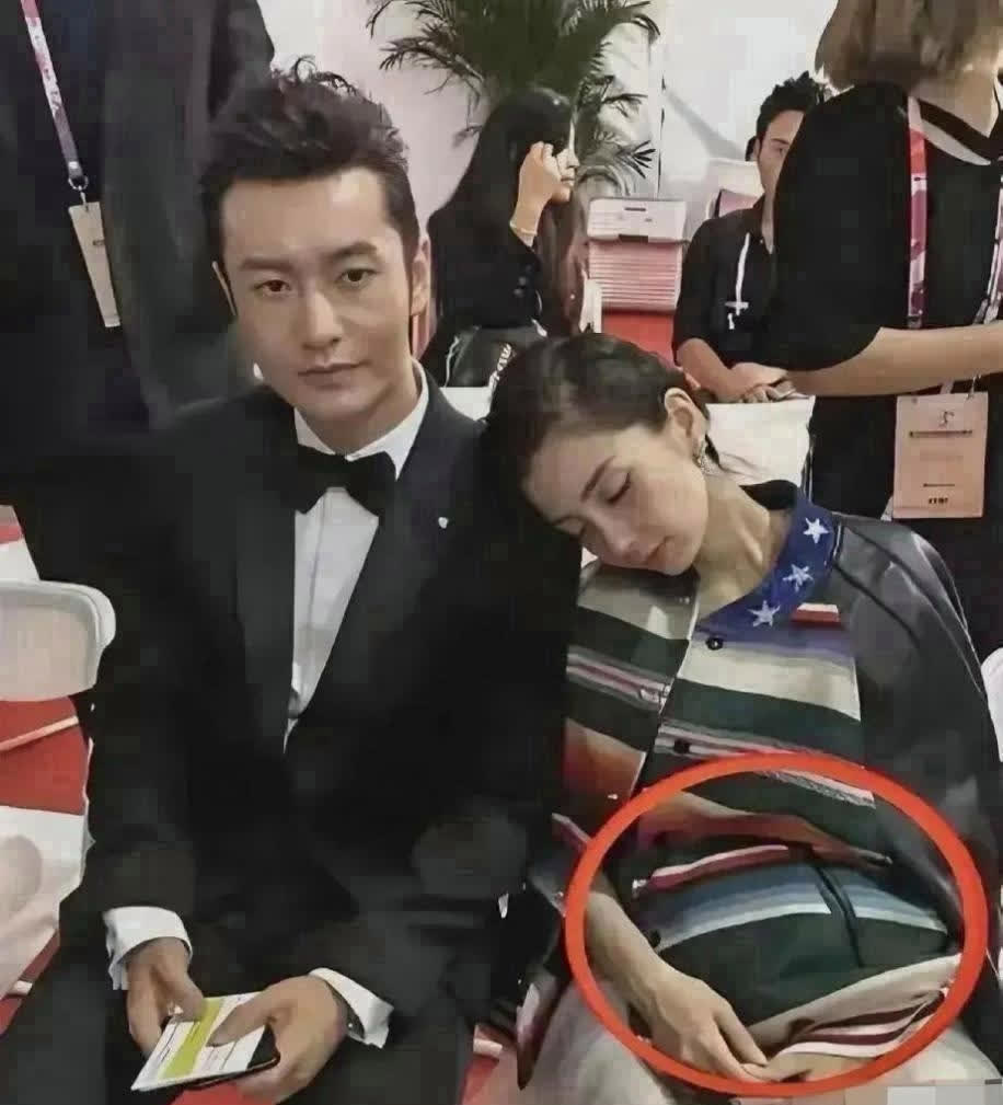 当年杨颖怀着儿子的时候，旧衣服因为身形变化变得窄小穿不了了，于是去买了一条100