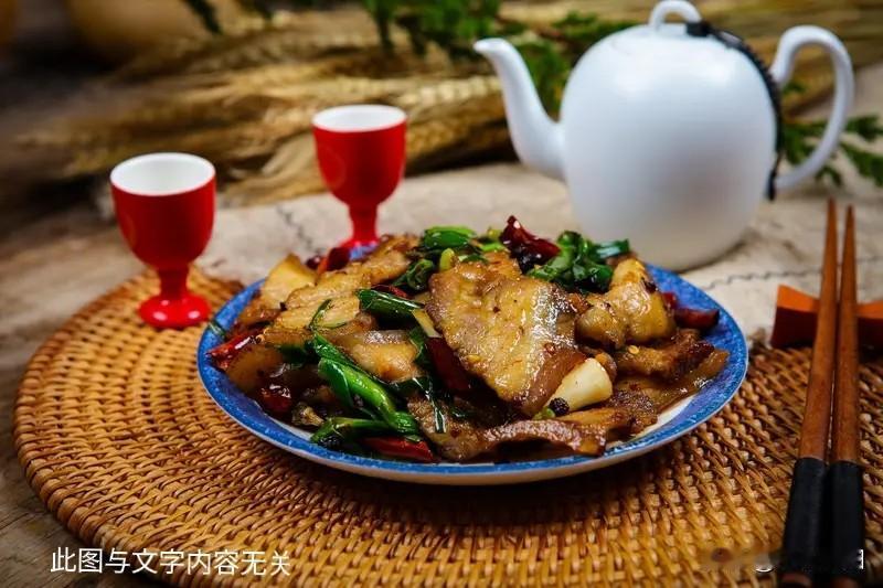 不是不想吃，是真吃不起现在外面的炒菜太贵了，回锅肉38元，鱼香肉丝26元，番