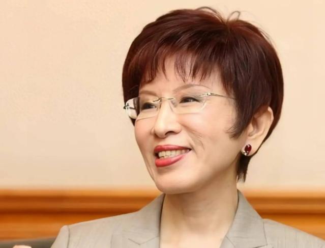 就在刚刚国民党突然传出重磅消息，郑丽文敲定6月计划访美，洪秀柱正式出面发