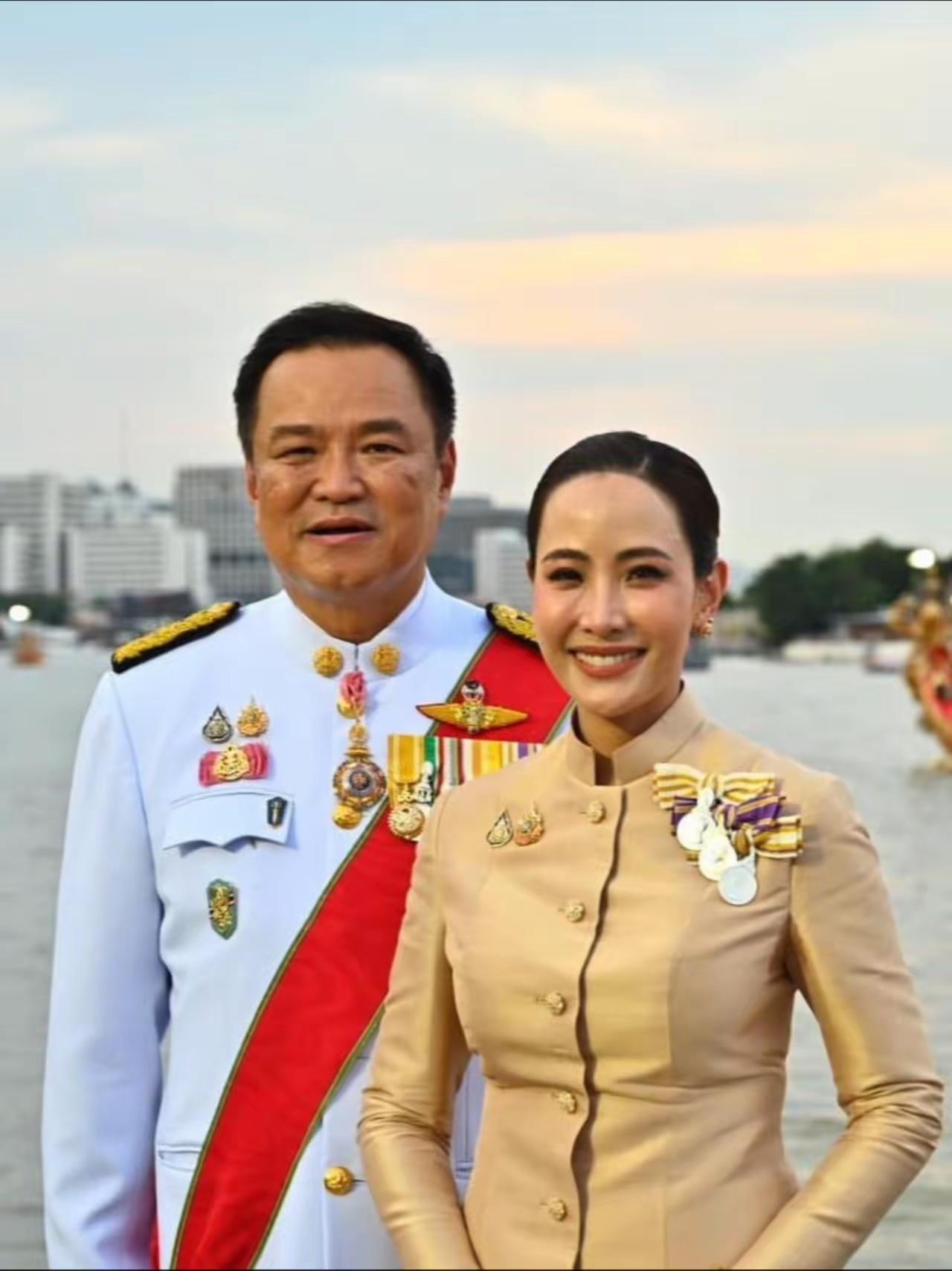 为什么佩通坦最后连文化部长一职都没保住？泰国政坛完成了一次重要的权力交接。随着