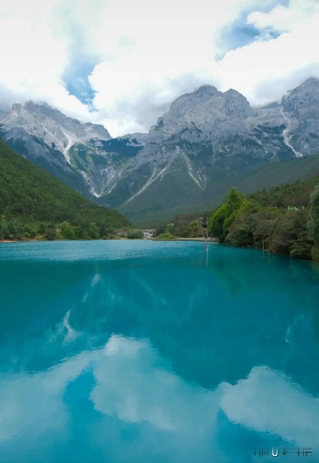 国学大师曾仕强教授说:“没事就在家待着，不与任何人社交，更不与闹心的人来往。只要