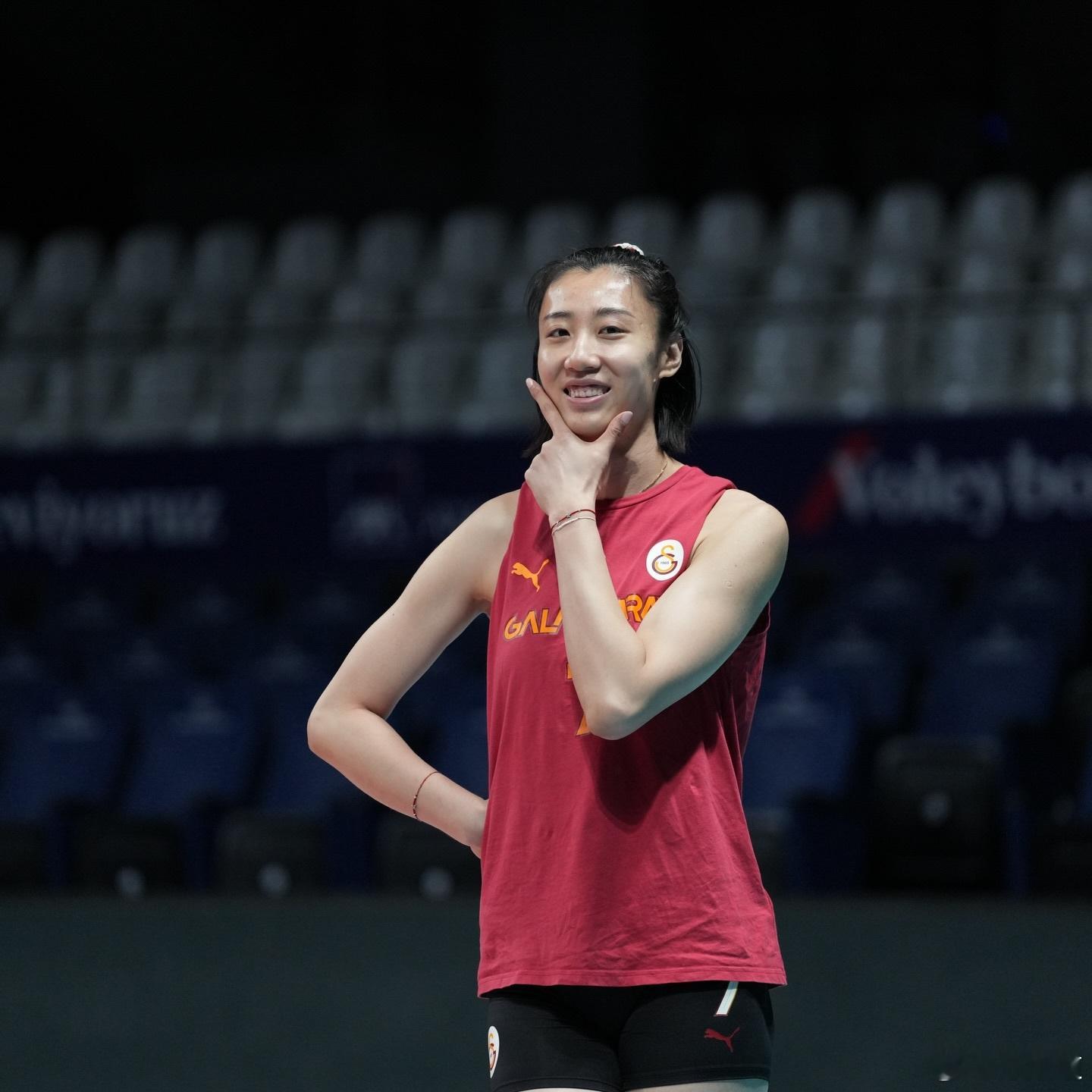 国际排坛动态王媛媛2月14日（星期六）土超常规赛第22轮赛程19:00费内巴切