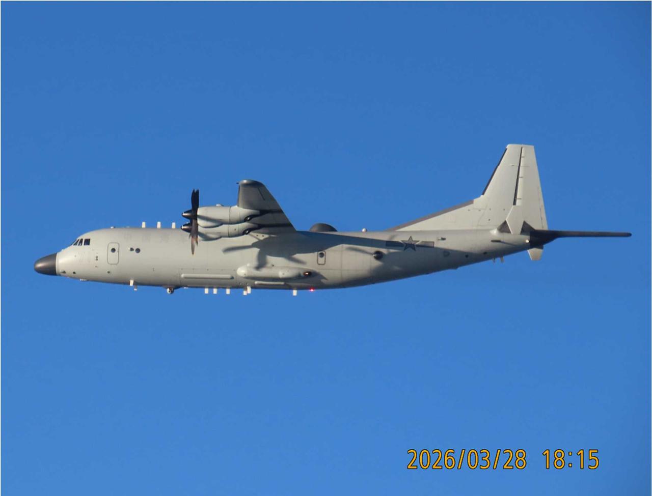 御用摄影师兢业啦，首次拍摄到新版运9反潜机