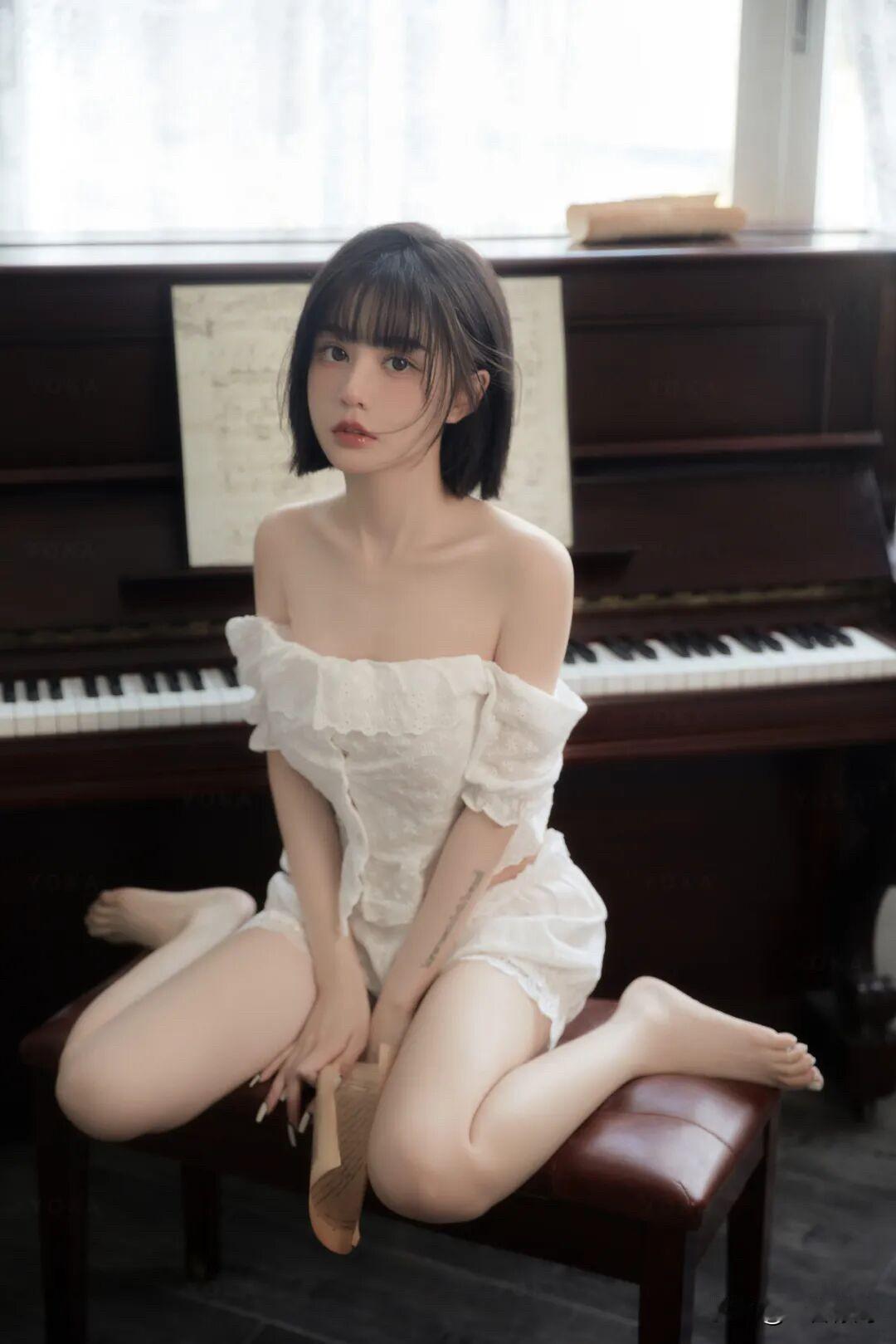 仅仅活着是不够的,还需要有阳光,自由,和一点花的芬芳。——安徒生灵