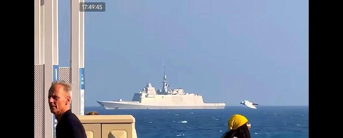 法国网民：法国fremm护卫舰不比055差。这护卫舰跟法国阵风战斗机真是一个路