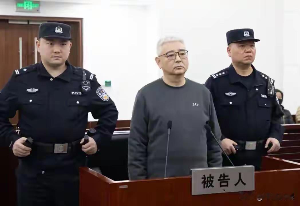 刚刚刷到一条新闻，原上海电气（集团）总公司党委书记、董事长郑建华受贿、贪污、挪用