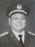 1942年，16岁的八路军小战士宋双来，在送信途中遇到了伪军，情急之下，他迅速躲