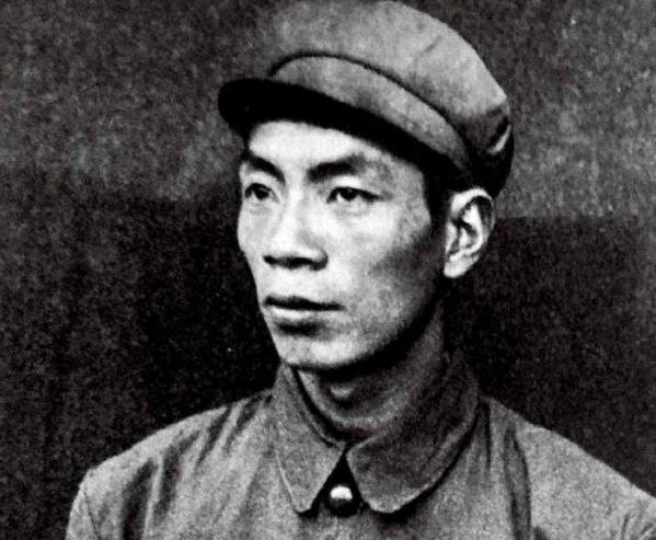 1950年朝鲜战场，28岁连长抱10公斤炸药冲向40名美军，尸骨无存，他是志愿军
